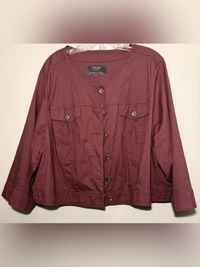 EUC - Torrid Maroon Button-Front Cropped Jacket Size 4